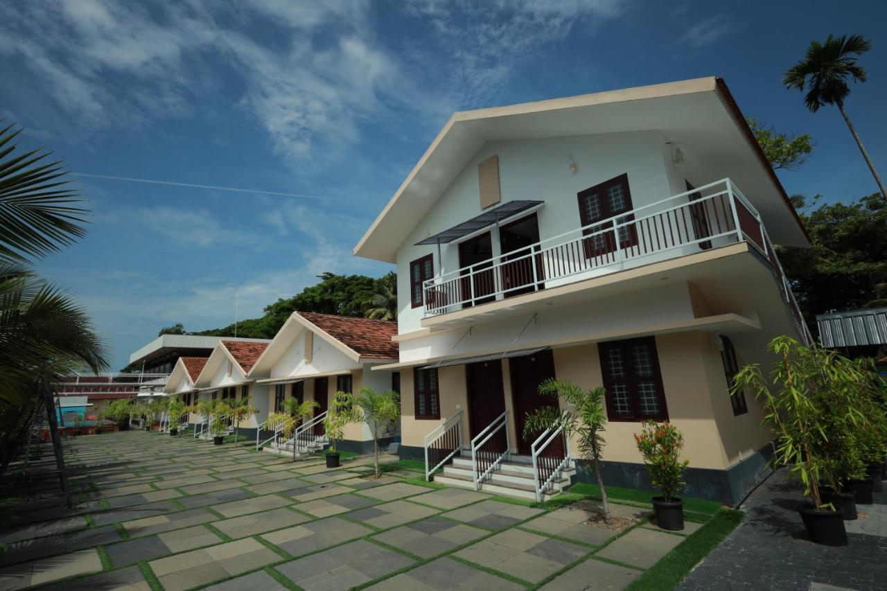 Lakeway Resorts Alappuzha Exterior photo
